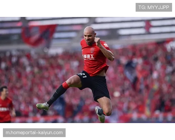 费利佩头球功力依旧 巴西前锋成蓉城前场最稳支点